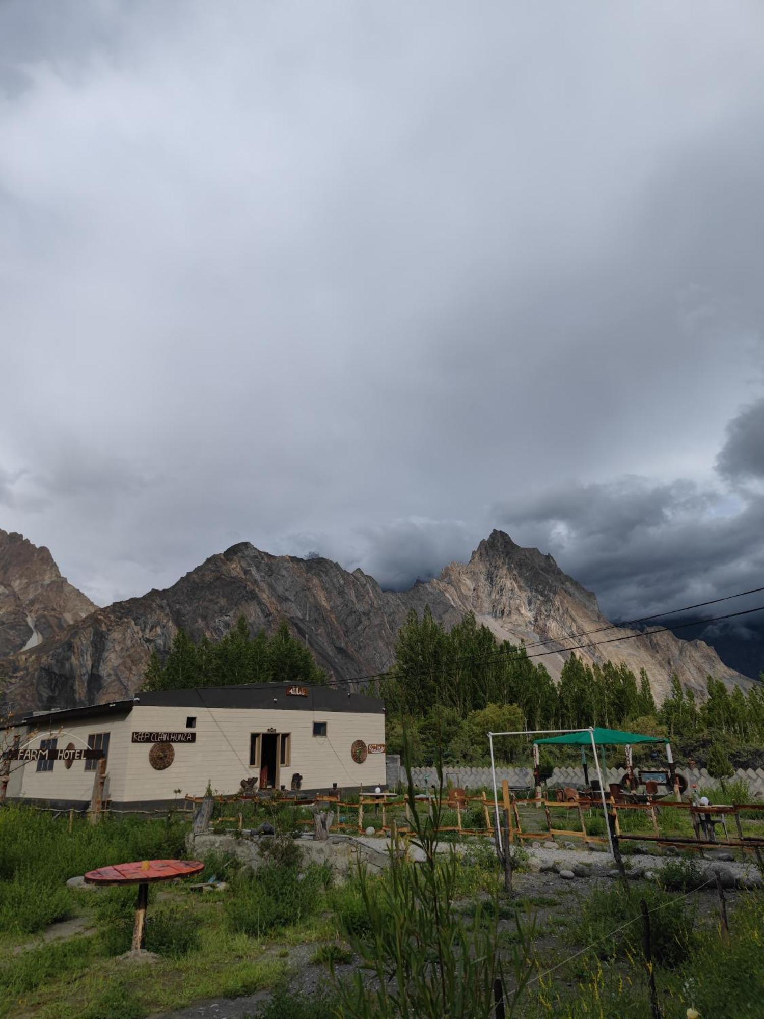 Passu Cones Hotel Pasu Exterior photo